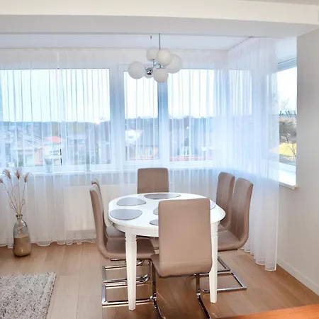 Panoramic In The Center Apartment *